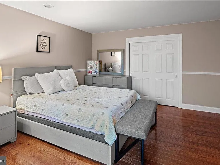 12 Windermere Way — Photo 27