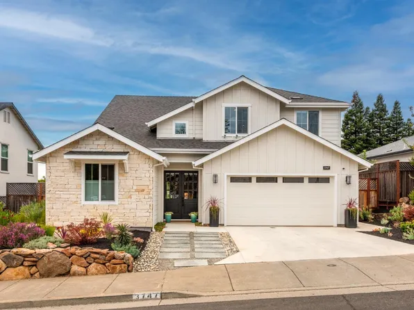 3747 Paxton Place, Santa Rosa, CA 95404
