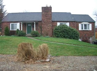 135 Meadowbrook Dr, Bethel Park, PA 15102