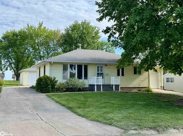 518 W 20th St, Carroll, IA 51401