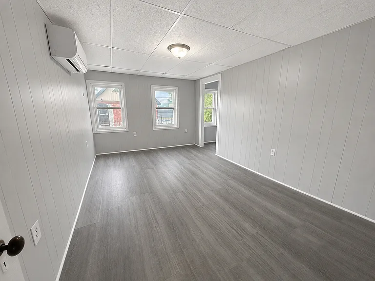 149 Van Rensselaer St #2 — Photo 7