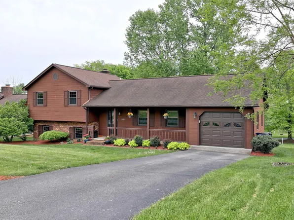 210 Woodbine Dr, Blacksburg, VA 24060