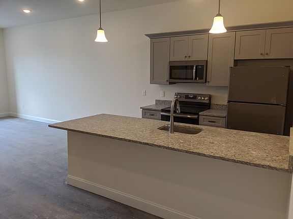 5th image of 12 White St #28