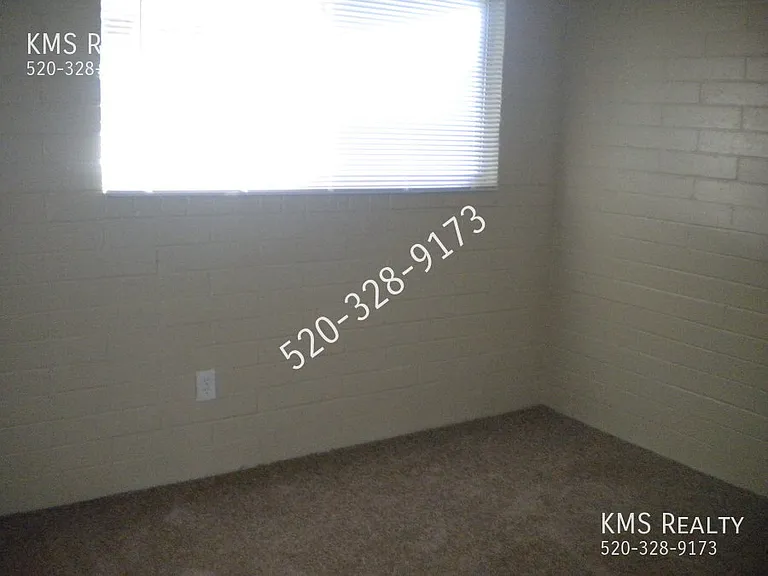 1711 E Canada St — Photo 19