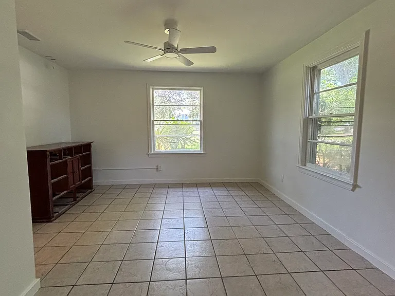 14 Bay Dr NE — Photo 32
