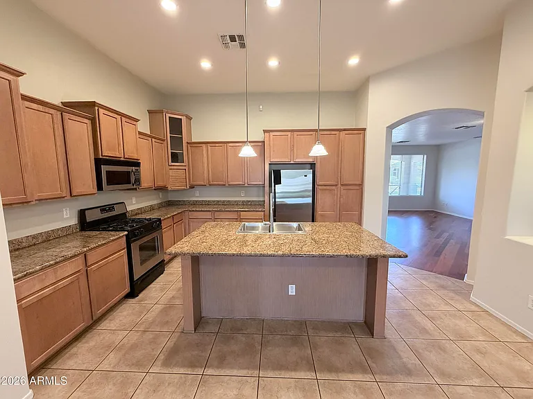 7310 E Mallory Cir — Photo 9