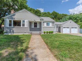 1270 Pippin Orchard Rd, Cranston, RI 02921