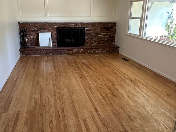 4th image of 5590 Argyle Ave