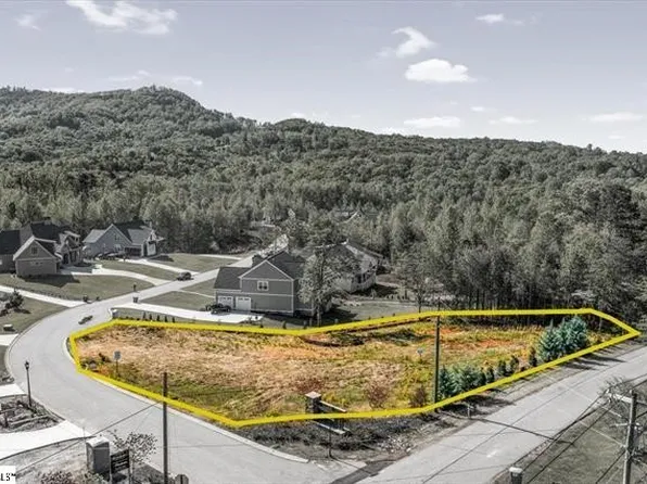 100 Pinelands Pl, Travelers Rest, SC 29690