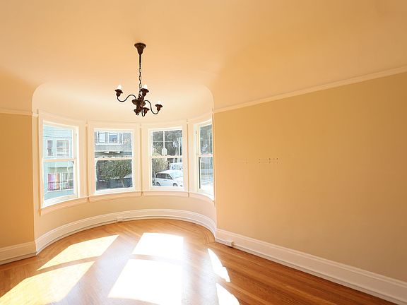 2nd image of 1200 Waller St #3