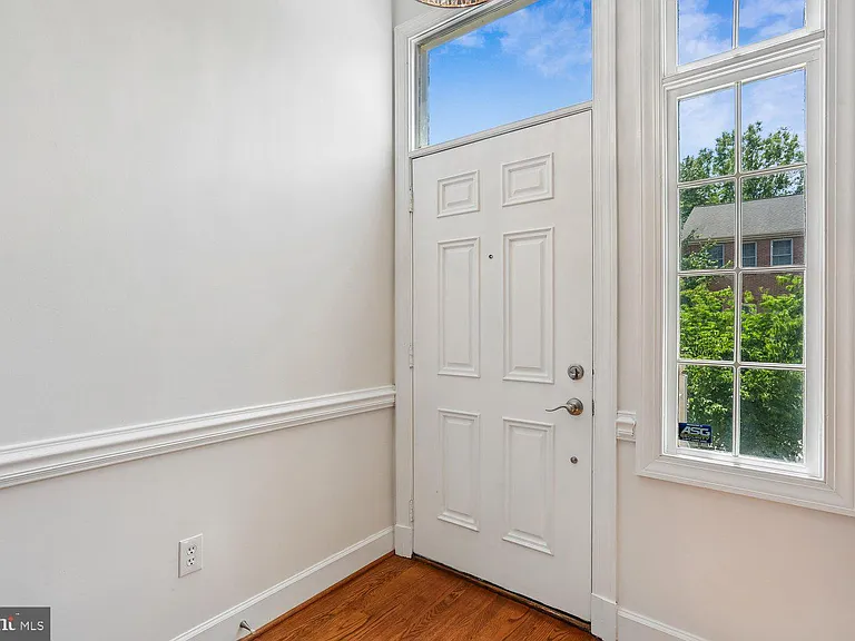 417 Winding Rose Dr — Photo 2
