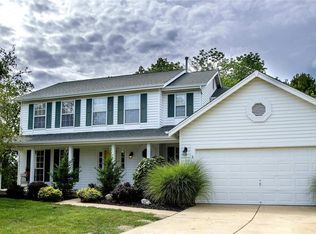 1311 Summer Gate Dr, Fenton, MO 63026