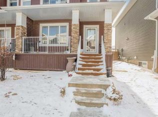 29 N Redstone Cmn NE, Calgary, AB T3N 0K3