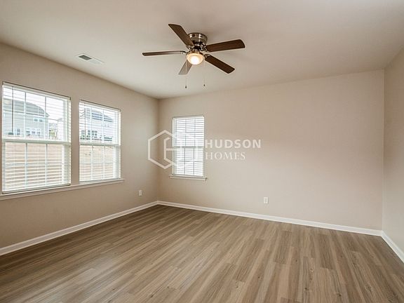 4th image of 170 Rooster Tail Ln