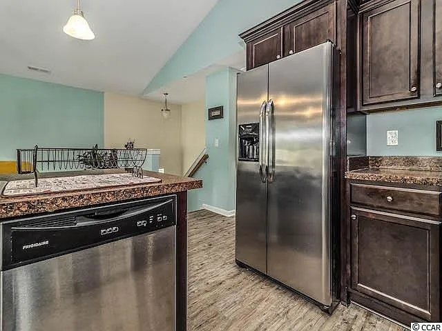 1239 Harbor Aly — Photo 14