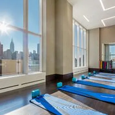 Rented by Extell Marketing Group LLC | media 20