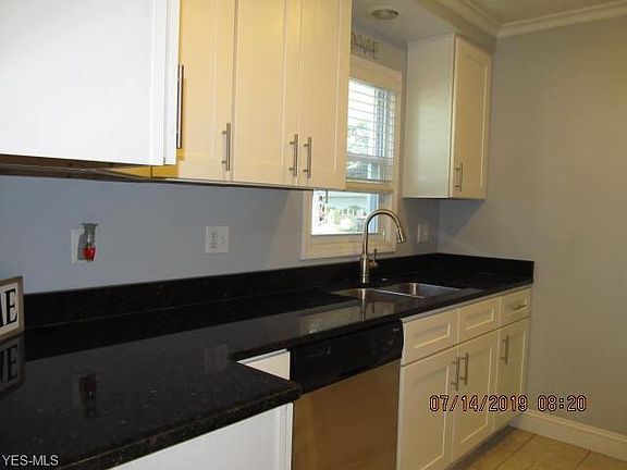 3rd image of 119 Stanford Ave