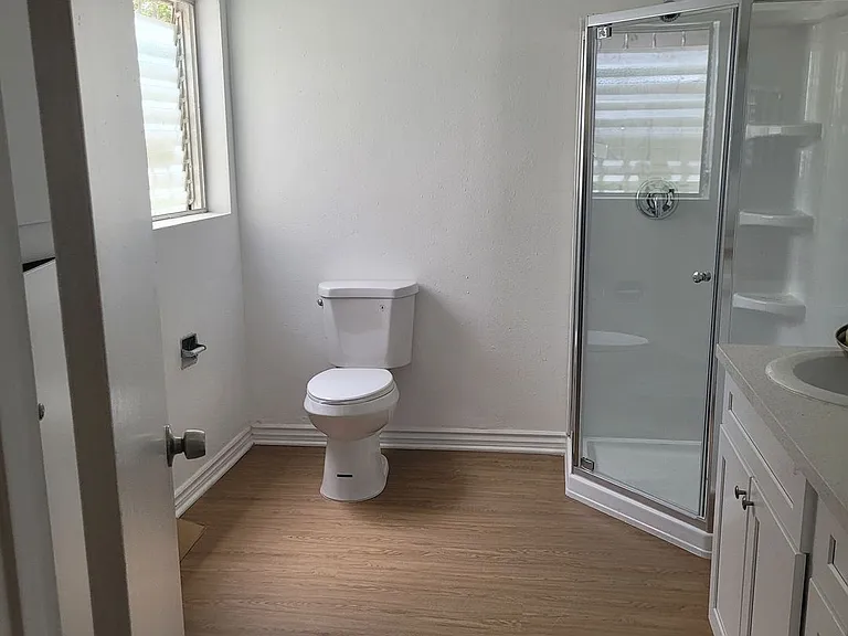 100 - Kimberly Apartments — Photo 28