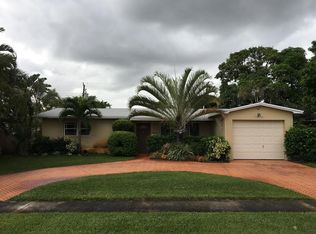 720 SW 70th Ter, Pembroke Pines, FL 33023