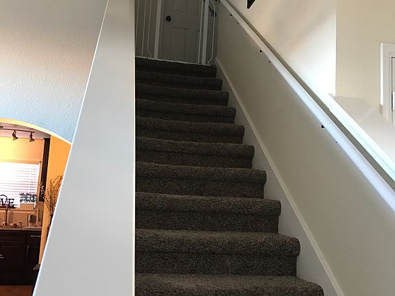 4th image of 130 Holland St