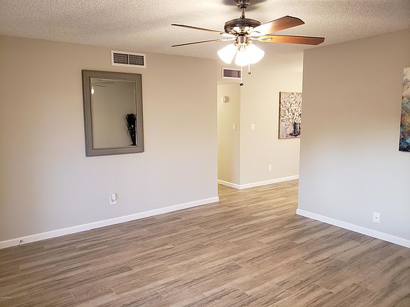 4th image of 2309 N 49th Ave