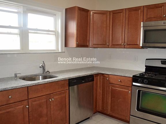 2nd image of 24 Willard Avenue # Fl 3rd