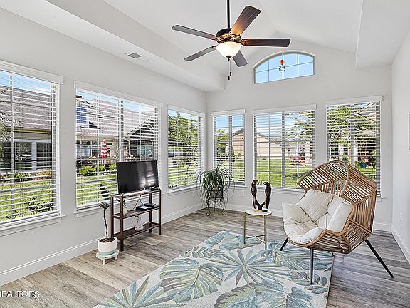 4th image of 4955 Willow Bluff Cir