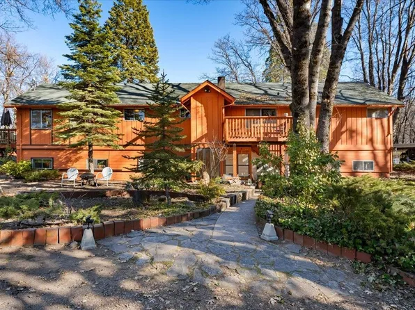 1236 Vista Dr, Mount Shasta, CA 96067