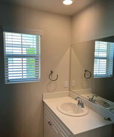 7249 N Maple Rd — Photo 20