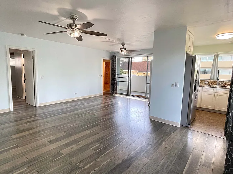 305-439 Keoniana St #305 — Photo 3