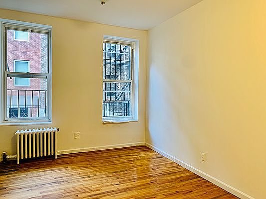 3rd image of 229 E 11th St #3