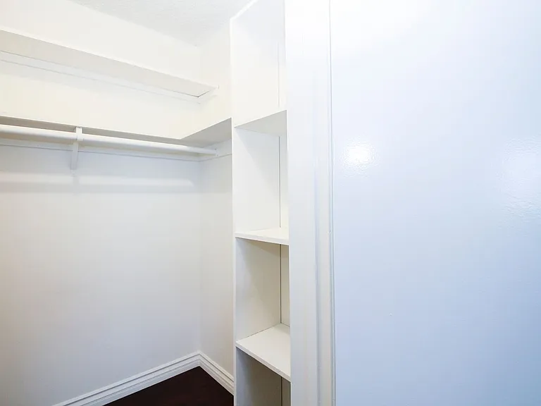 309 S Doheny Dr — Photo 14