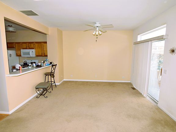 3rd image of 939 Mesa Dr