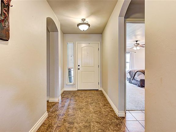 4th image of 11449 NW 130th St