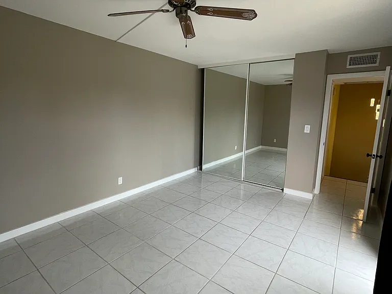 1525 Park Meadows Dr #4 — Photo 6