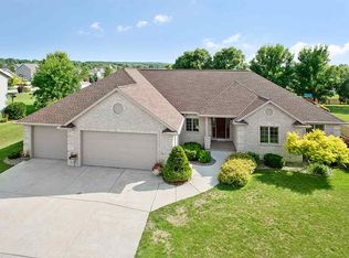 1956 Pheasant Run Trail, Bellevue, WI 54115