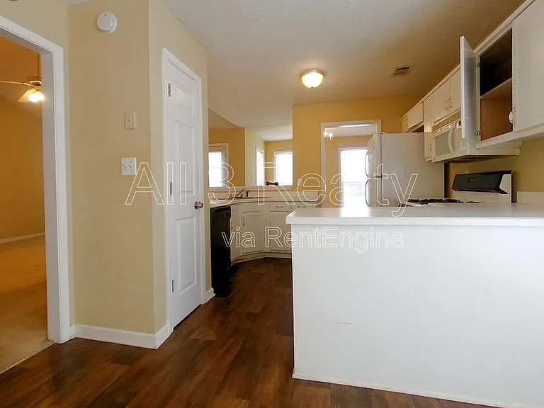 133 Harbour Lake Dr — Photo 9