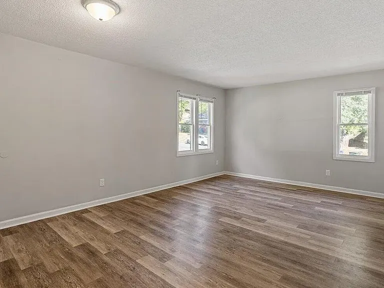 916 Fiske St #B — Photo 13
