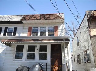 4341 247th St, Little Neck, NY 11363