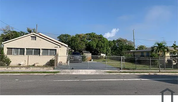3 bed, 1430 sqft, $2,200 — Photo 2