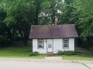 3120 School St, Rockford, IL 61101