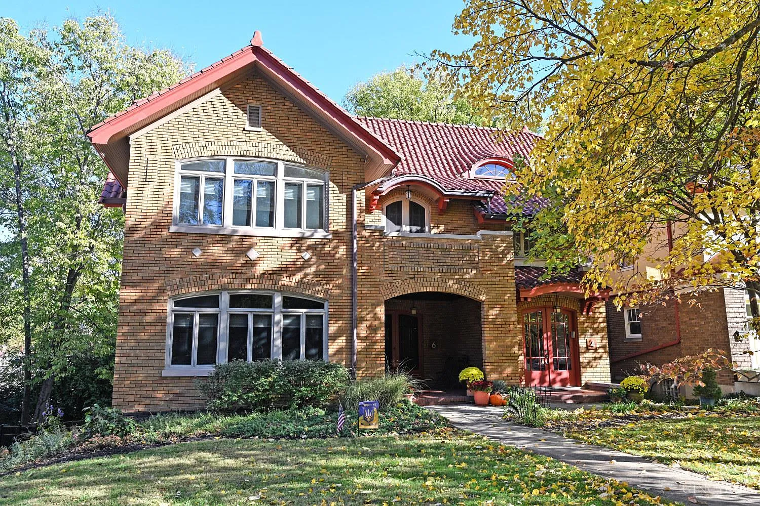 4 Burton Woods Ln photo 1