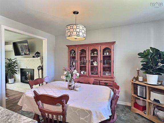 5th image of 17 Alderney Dr