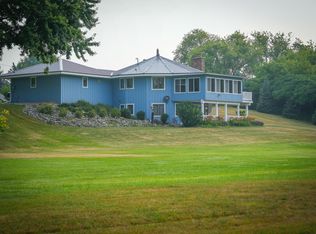 828 Reunion Ave, Fremont, MI 49412