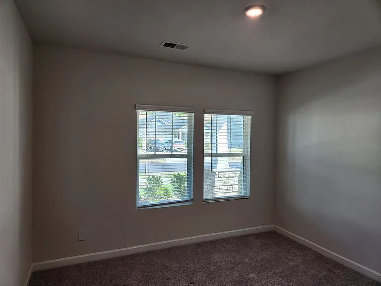 8808 Pennegrove Cir — Photo 3