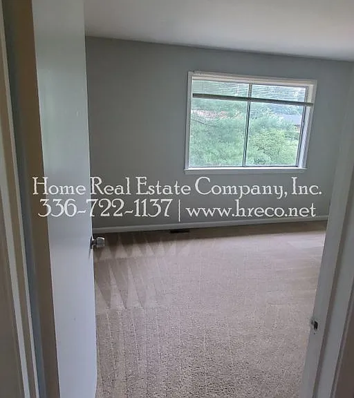 1453 Brookwood Dr #B — Photo 5
