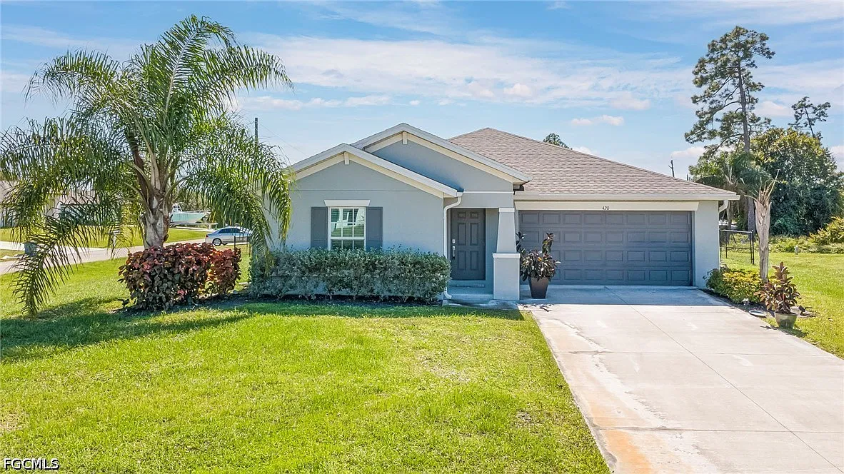 3 bed, 2.0 bath, 1556 sqft, $2,150 — Photo 1
