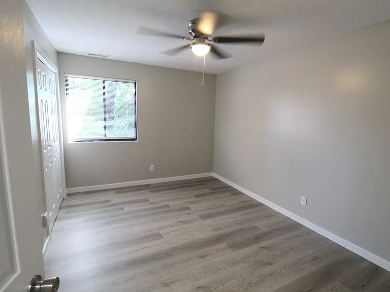 1112-6 Blue Ridge Dr — Photo 17