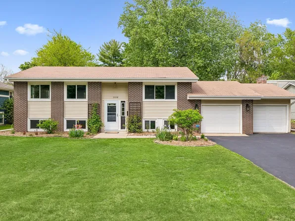 3216 W 85th St, Bloomington, MN 55431