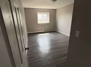 45 Wheeler Ave APT 3E, Bridgeport, CT 06606